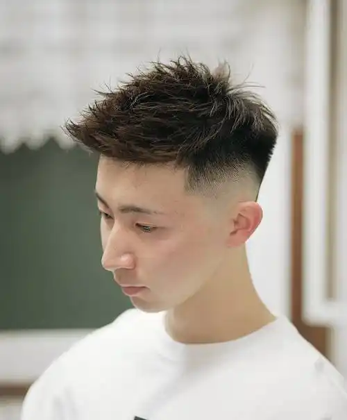 男士爆款发型来了,圆寸头,飞机头,周边光发型,两侧铲短烫发