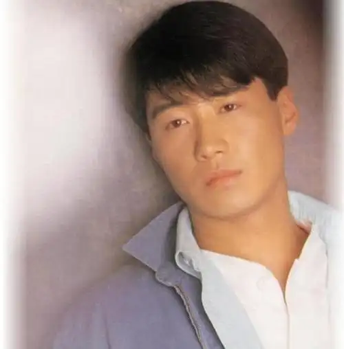 老照片:年轻时候的黎明