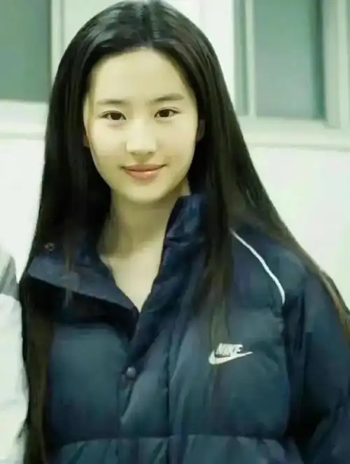 23岁的刘亦菲素颜照 美丽一直在线_网易订阅