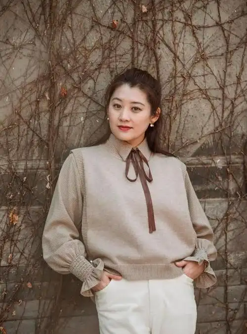 能让中年女士拍照越来越好看的技巧拍照气质优雅有魅力