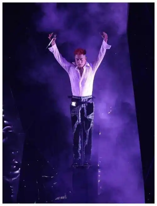 郭富城在澳门举行精彩视听盛宴金曲连唱