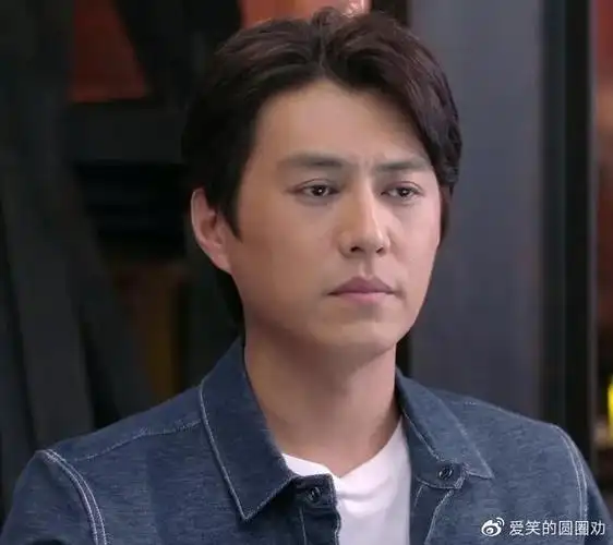 靳东新剧《纵有疾风起》开机,搭档宋佳尽显熟男风范,真人生赢家