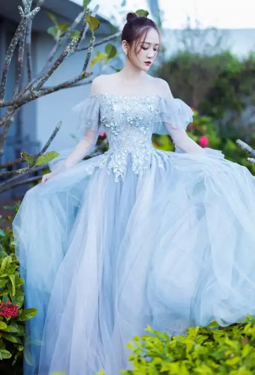 40岁陈乔恩终于穿婚纱!却孤身一人,怎么不见小男友牵裙摆?