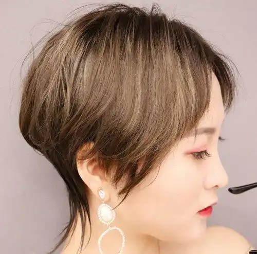 脸大女孩子有没有什么适合的短发超多款剪短发的大脸女孩发型让人念念