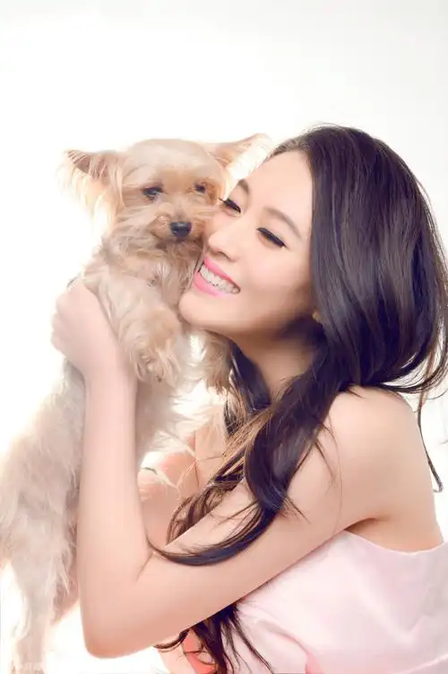 宁丹琳登时尚杂志妩媚