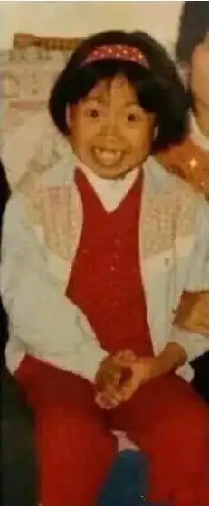 笑到劈叉!这些小时候的丑照片到底是谁给我拍的!