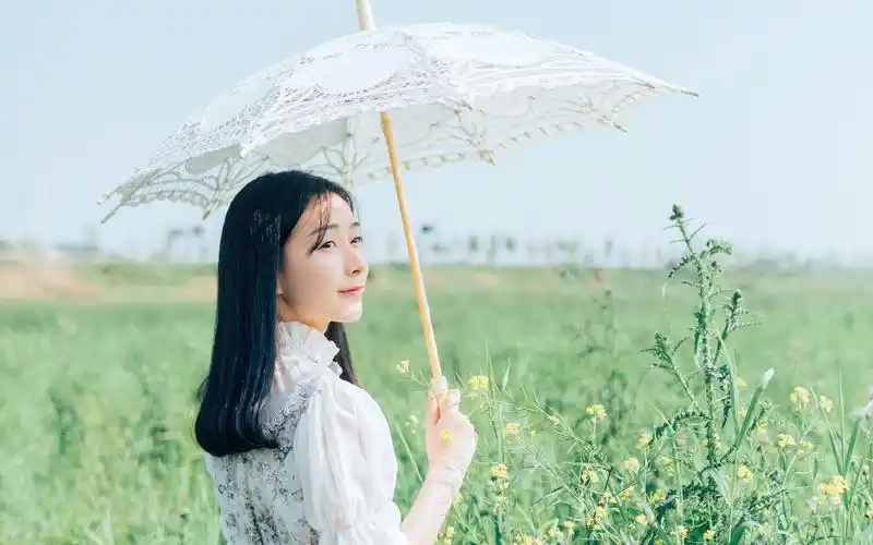 清纯文艺美女小清新田园风唯美高清桌面壁纸