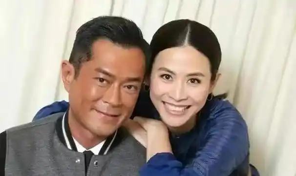 53岁古天乐,头发稀疏脸像"蜡像人",身家过亿至今未结婚生子