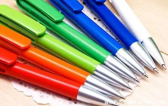 世界上最吓人的笔,不吸墨水只吸人血引发多起命案(虚构故事)