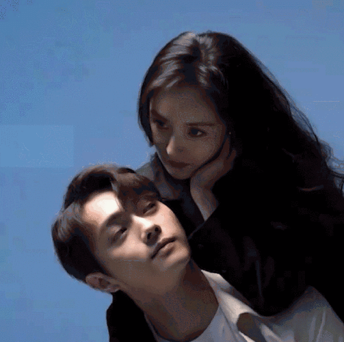 许凯杨幂对视害羞##许凯杨幂新剧海报花絮