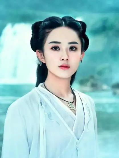 扮演角色:花千骨