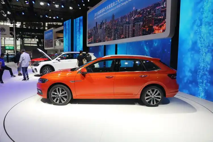 上汽大众朗逸两厢版上市13391659万