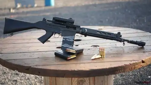 sa58突击步枪,靶场实弹射击测试,后坐力太大了,很难瞄准