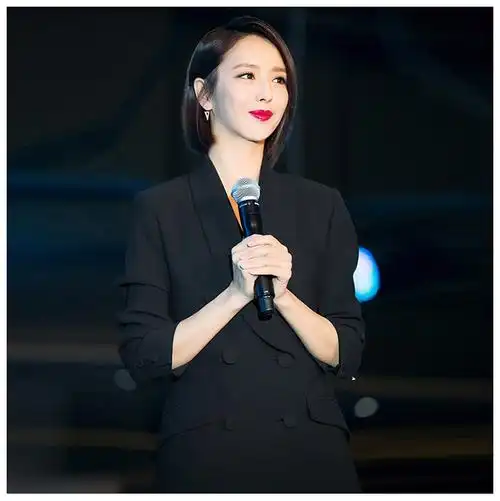 佟丽娅明星同款小西装春秋2020韩版气质修身ol职业西服两件套女