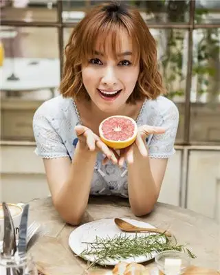 【图】吴昕森女系写真曝光 网友大赞笑容甜美_大陆星闻_明星-超级明星