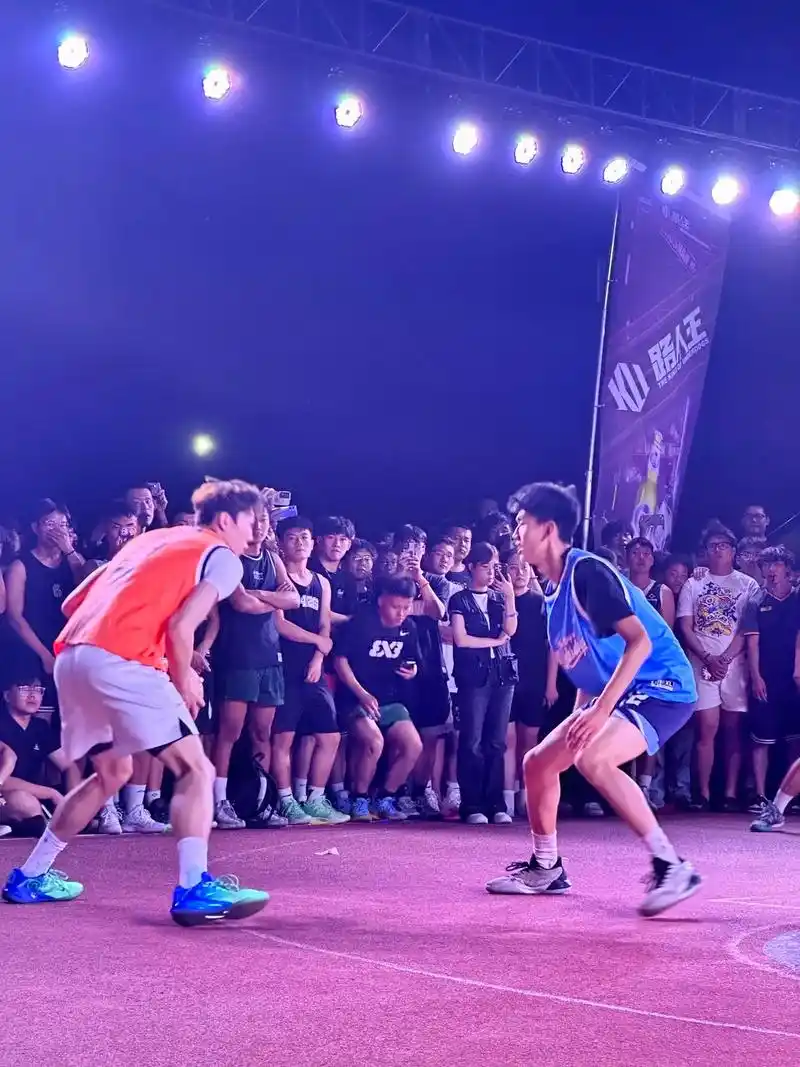 路人王篮球 #白晶 - 抖音