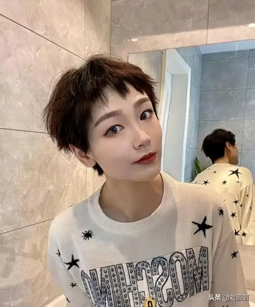 短发图片女2020最新款发型(3种最火短发送给大家)-恰卡门户