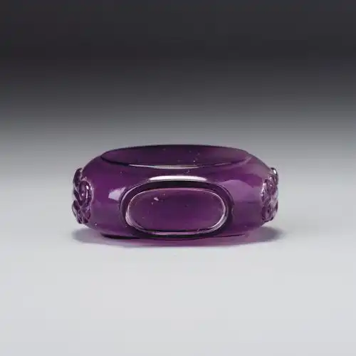 清十八世纪 紫料磨花螭龙纹鼻烟壶琉璃图鉴