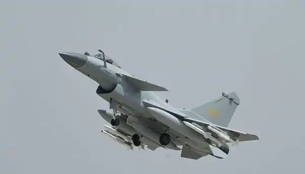 中国空军歼-10c多用途战斗机