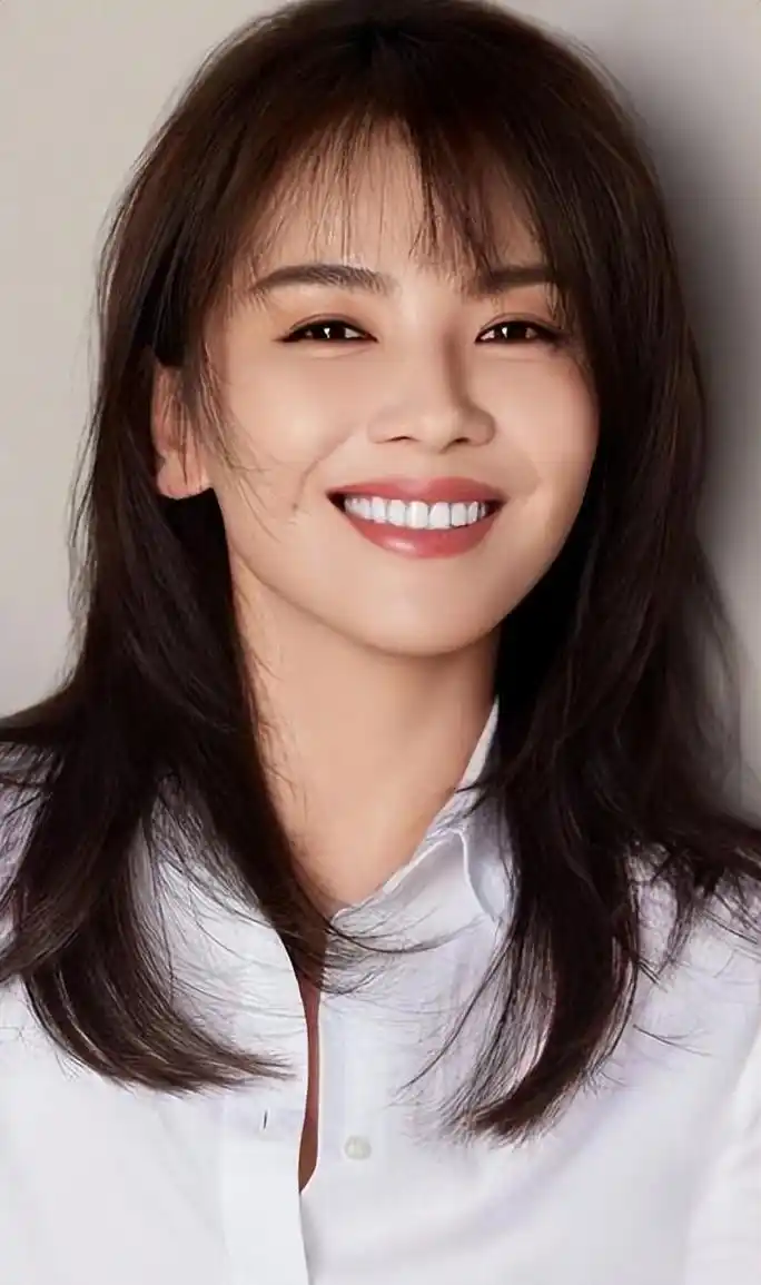 刘涛:从巅峰到低谷,再创辉煌的传奇人生 刘涛,一个在娱乐圈中充满传奇