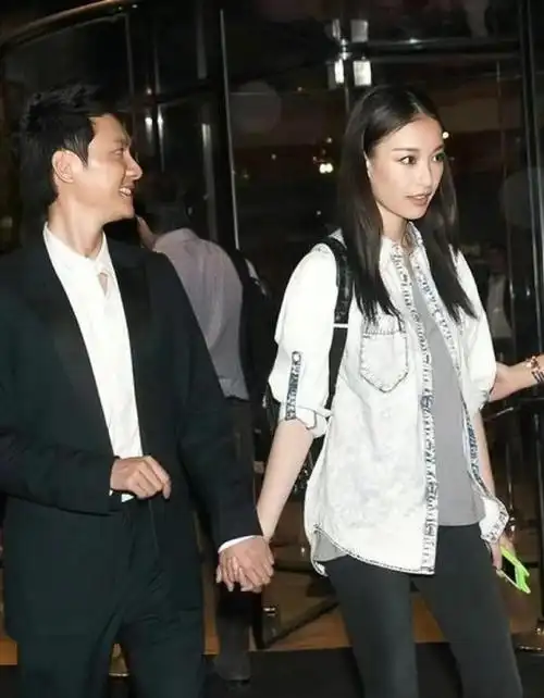 倪妮赵丽颖接连沦陷事实证明冯绍峰才是真正的人间清醒