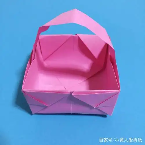 小黄人爱折纸:教你快速折出一个创意十足的手提篮,小巧又精致!