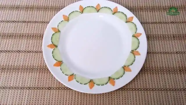 大厨教你用胡萝卜和黄瓜做简易摆盘,轻轻松松就能学会