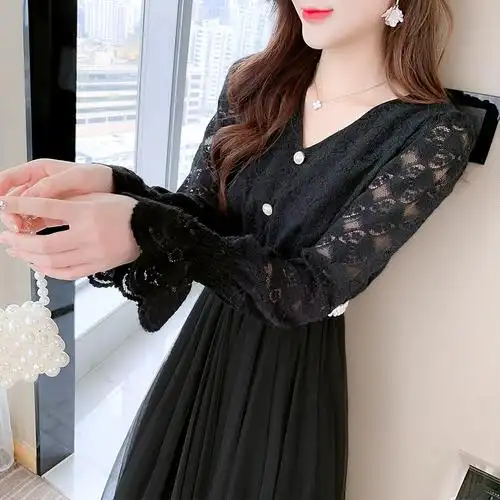 不规则气质长袖蕾丝网纱连衣裙女秋季春秋裙新款女秋冬2021时尚