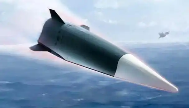 在当前的全球格局下,中国在航空母舰,战斗机,弹道导弹等军事领域持续