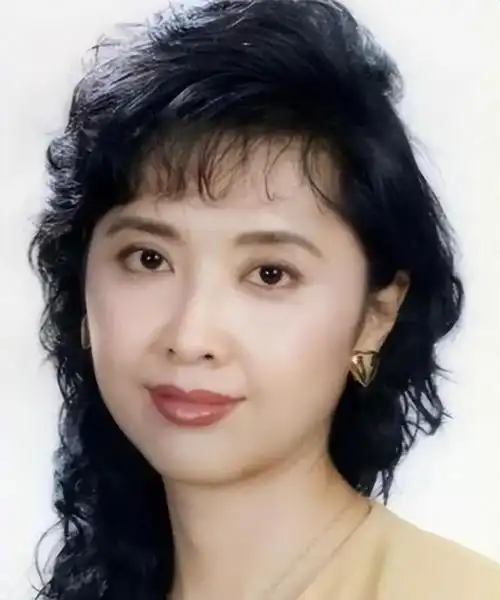 她是中国第一美女,结2次婚都没孩子,如今72岁仍美得令人羡慕!