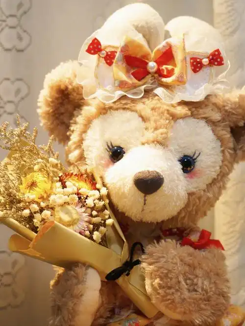 雪莉玫丨今天是化了妆的玫玫