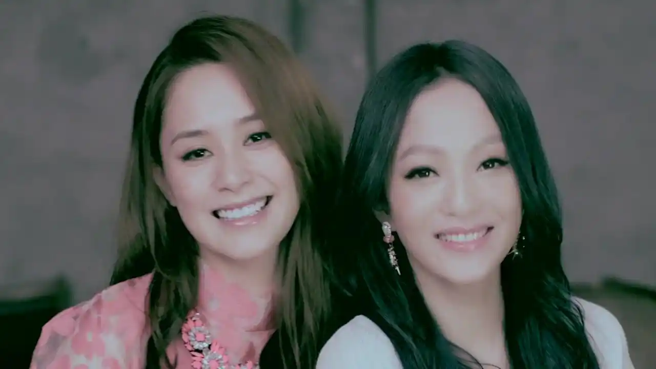 钟欣潼为好友张韶涵庆生,俩人合影亲密,曾互相宣传打气