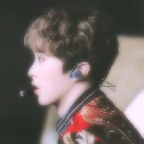 金珉锡头像二传标出处拿图点赞或收藏