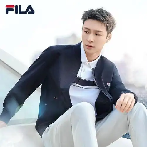 更新你的衣橱时间到~一起get代言人同款2023夏季新款fila斐乐翻领t恤