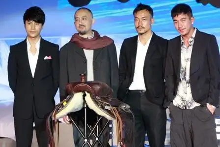 新浪娱乐讯 11月10日由姜文执导,周润发,葛优,廖凡,陈坤,胡军等搽与