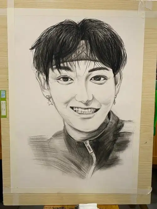 我画了一上午呢,第一次上造型基础没睡觉爱死黄子韬了#黄子韬  #素描