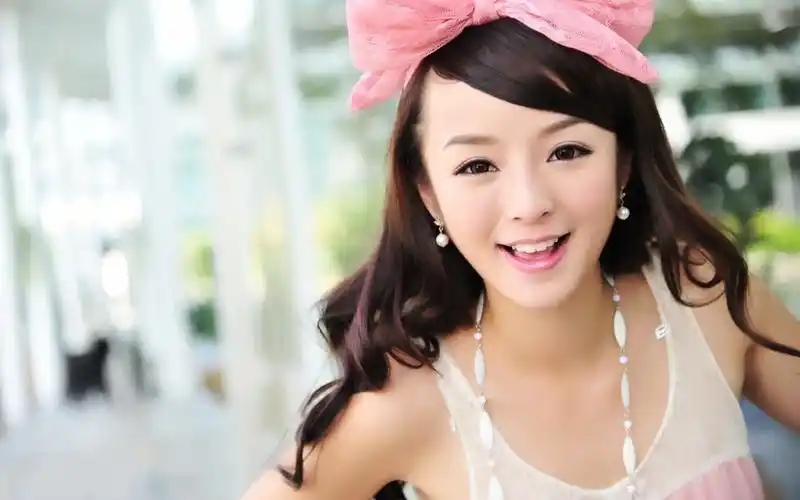 清纯如水高清美女壁纸