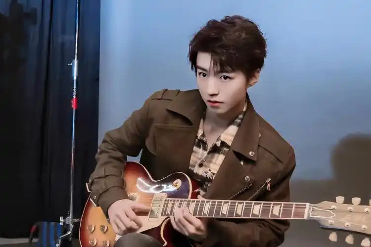 王俊凯×《我们的乐队》01期