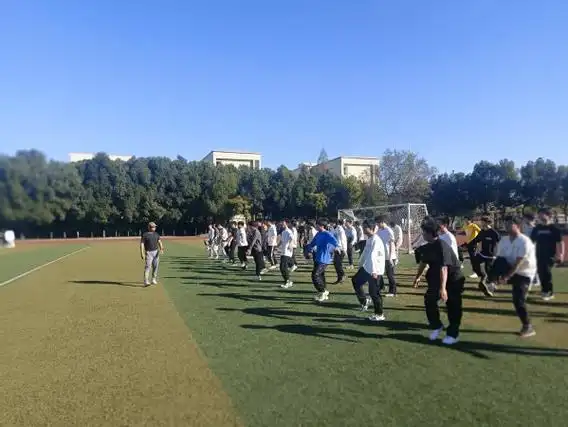 基础部开展大学体育课程思政示范课公开教学活动