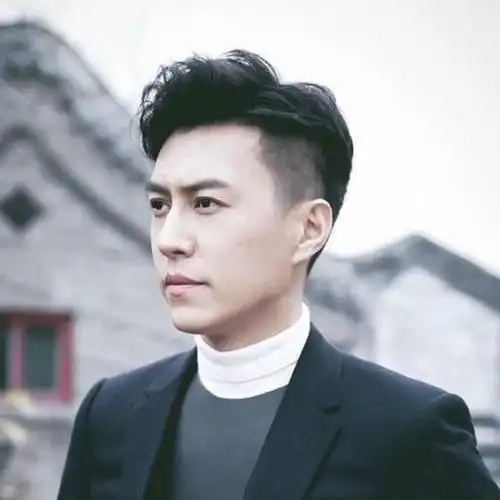 一位六旬阿姨被抖音上的假靳东欺骗,竟然要跟老公离婚.