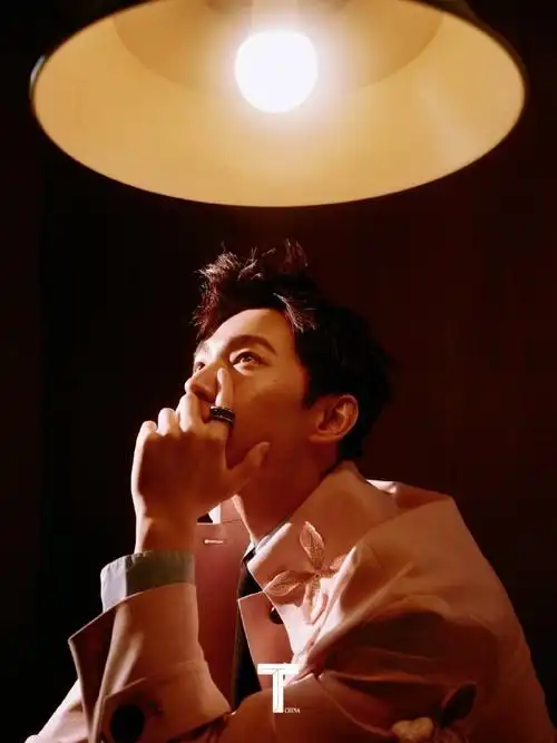 杨洋四登t封面##杨洋这谁能忍住不扑啊