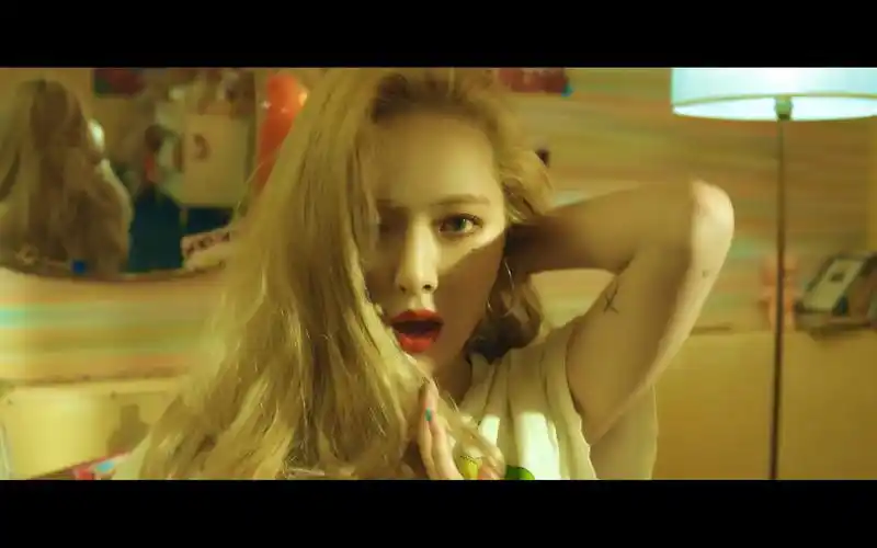 【金泫雅】泫雅 lip hip music video liphips liphips