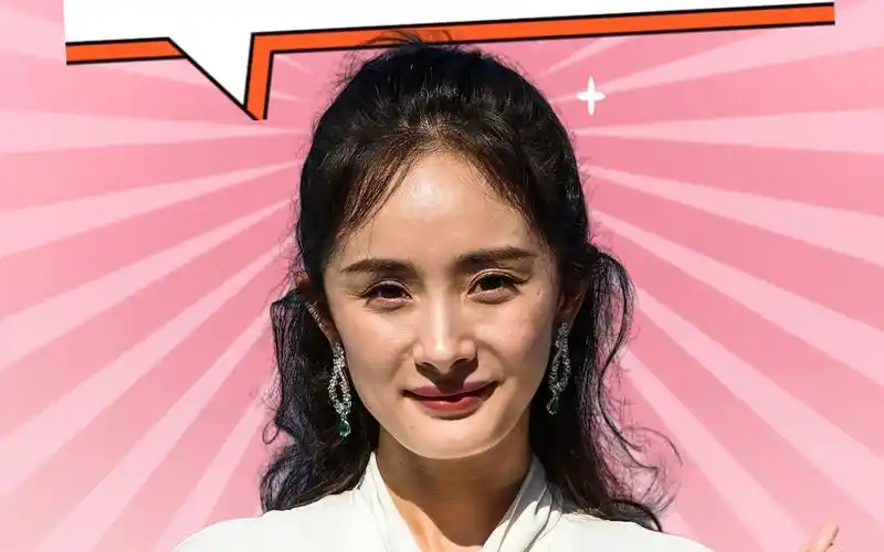 杨幂女儿正面照流出,当看清她的长相,才明白杨幂为何一直藏着她