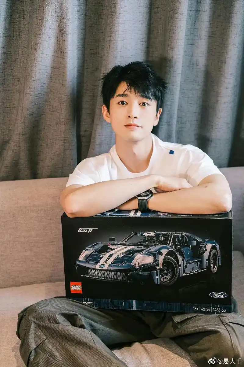 腹肌 #阳光男孩 #这谁顶得住啊 #易大千腹肌 多多看看帅 - 抖音