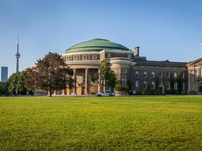 为什么国内有很多人考上了多伦多大学录取上是不是有猫腻