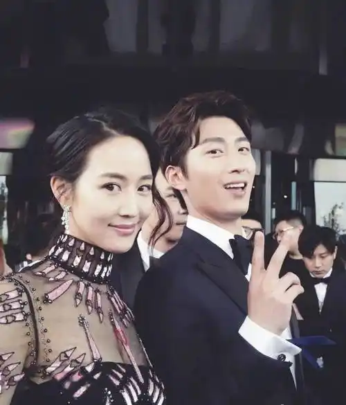 大温男神窦骁上位奋斗史!与奚梦瑶还是一家人!_何超莲_公子_婚礼