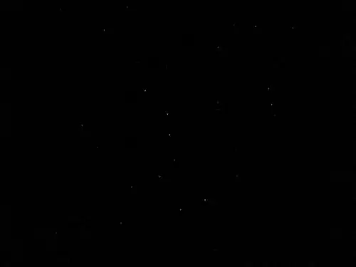 晚上12点,天彻底黑了,满天的星星!你看,手机随便就拍出了北斗七星!