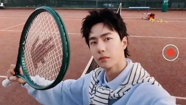 lacoste品牌全球代言人王一博##王一博网球场自拍