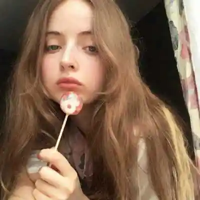 超有气质的欧美女生头像