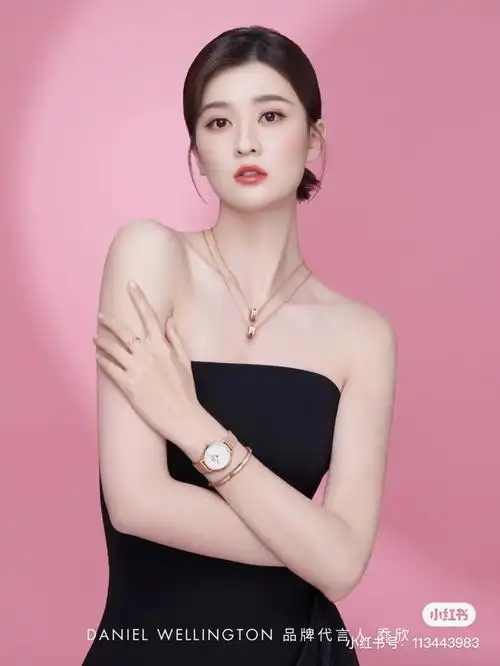 danielwellington #品牌代言人 @乔欣bridgette 优雅演绎全新#dw水晶